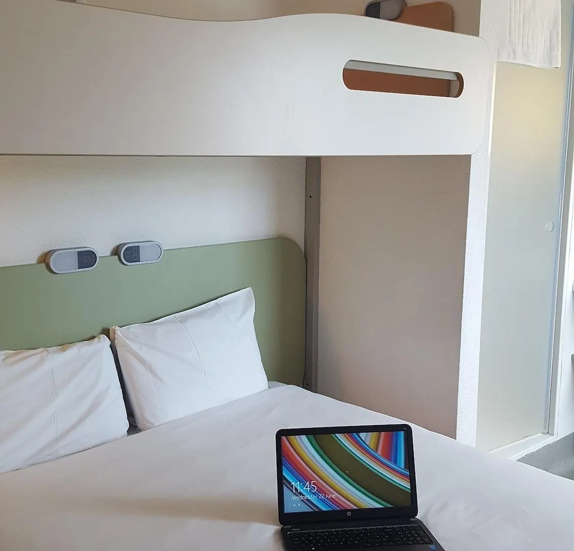 ** Hotel Ibis Budget Leeds Centre Crown Point Road United Kingdom