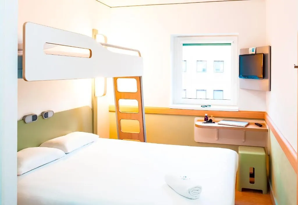 ** Hotel Ibis Budget Leeds Centre Crown Point Road United Kingdom